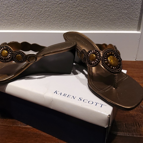 Karen Scott sandals gem detailing women's size 6.5 - Picture 4 of 5